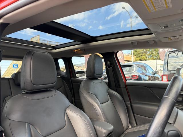 ジープ・レネゲード リミテッド 認定中古車/ドラレコ/ETC2.0/サンルーフ(30枚目)