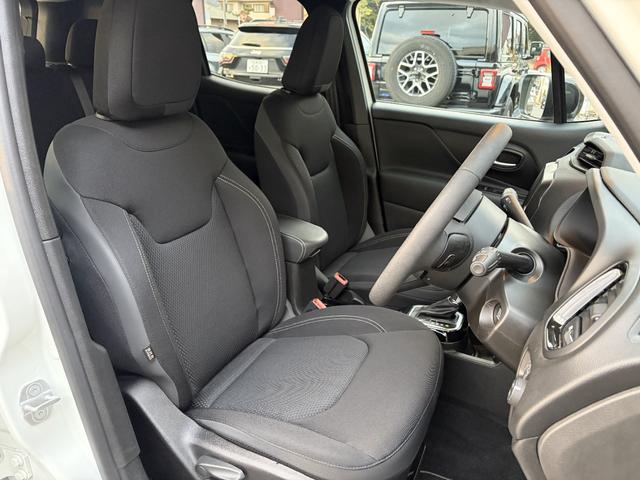 ジープ・レネゲード ナイトイーグル　認定中古車／ドラレコ／特別仕様車（11枚目）