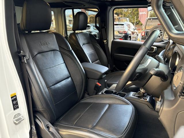 �w�b�h�N���A�����X���傫���J������