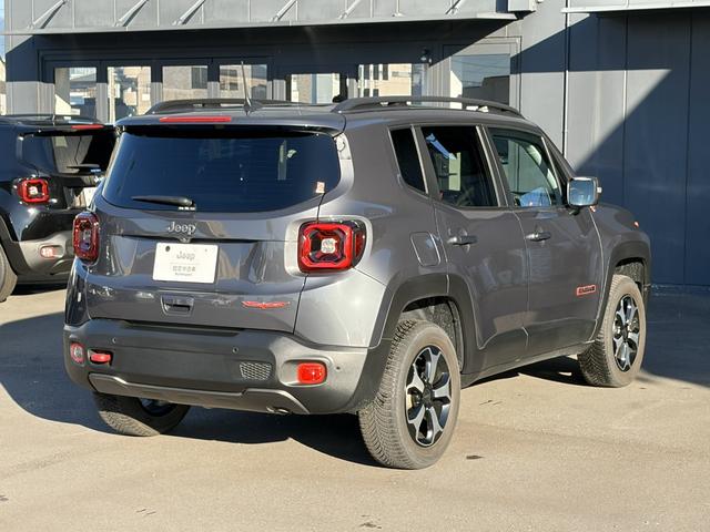 ジープ・レネゲード トレイルホーク　認定中古車／ドラレコ／ＥＴＣ２．０／４駆（5枚目）