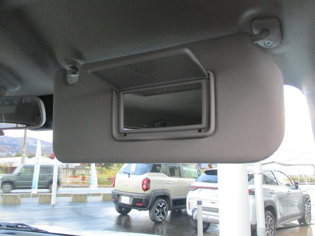 クロスビー HYBRIDMZ4WD前後被害軽減ブレーキ全方位カメラACC 4WD 禁煙車 全方位カメラ オートライト プッシュスタート シートヒーター オートエアコン 衝突被害軽減システム アイドリングストップ 衝突安全ボディ 盗難防止システム 横滑り防止機能(50枚目)