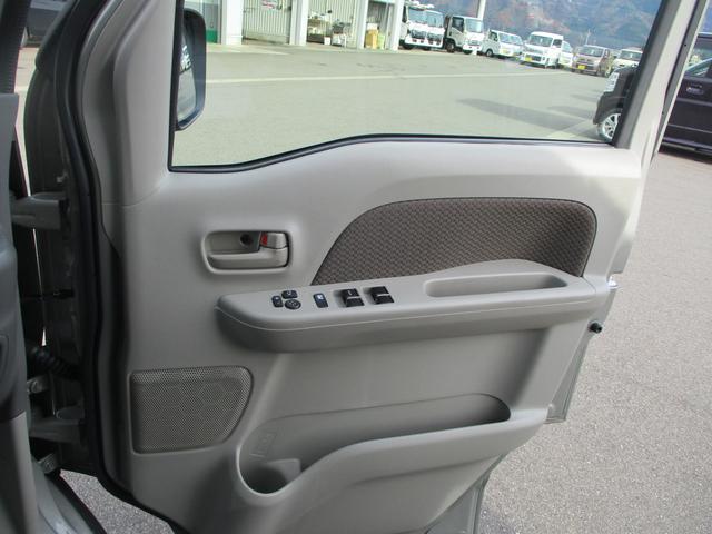 エブリイ ＪＯＩＮターボ４ＷＤＣＶＴ前後被害軽減ブレーキ　Ｄオーディオ　４ＷＤ　禁煙車　バックカメラ　オートライト　スライドドア　Ｂｌｕｅｔｏｏｔｈ　プッシュスタート　シートヒーター　衝突被害軽減システム　アイドリングストップ　衝突安全ボディ　盗難防止システム（32枚目）