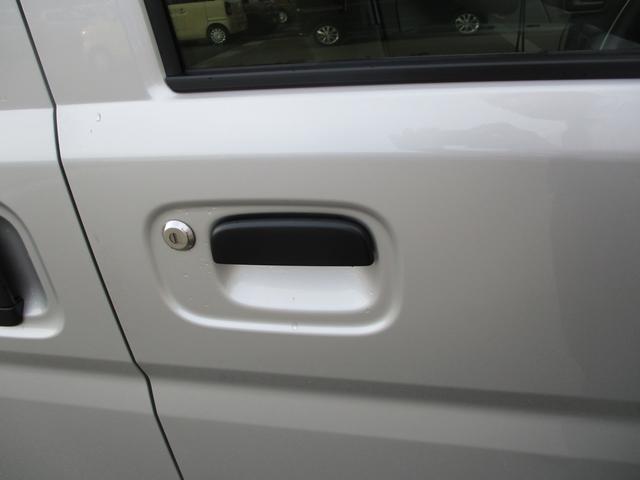 エブリイ ＰＡリミテッド　４ＷＤ　ＣＶＴ　前後被害軽減ブレーキ　４ＷＤ　禁煙車　オートライト　スライドドア　衝突被害軽減システム　アイドリングストップ　衝突安全ボディ　横滑り防止機能（8枚目）