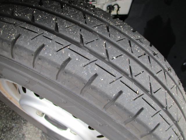 エブリイ ＰＡリミテッド　４ＷＤ　ＣＶＴ　前後被害軽減ブレーキ　４ＷＤ　禁煙車　オートライト　スライドドア　衝突被害軽減システム　アイドリングストップ　衝突安全ボディ　横滑り防止機能（11枚目）