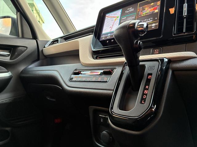 ソリオ ＨＹＢＲＩＤ　ＭＺ　全方位モニタ付きナビ搭載♪　ＥＴＣ車載器　前後ドライブレコーダー　後席両側電動スライドドア　プッシュスタート　オートライト　シートヒーター　オートエアコン　スズキセーフティーサポート　衝突被害軽減システム　盗難防止システム（49枚目）