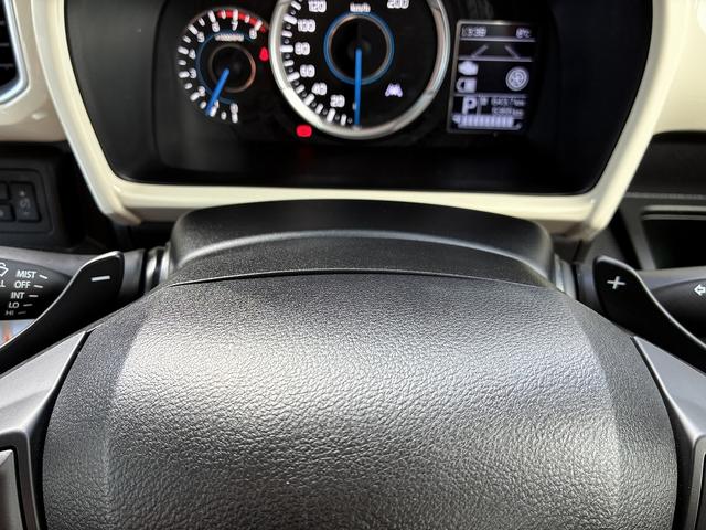 �p�h���V�t�g���ڂŁA�}�j���A���Ԃ̂悤�Ȋy�����h���C�u����