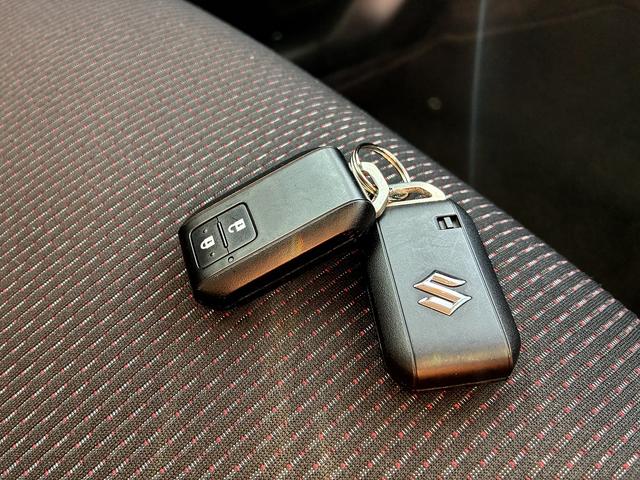 �֗��ȃL�[���X