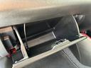 グローブボックスもしっかり荷物が入ります!
