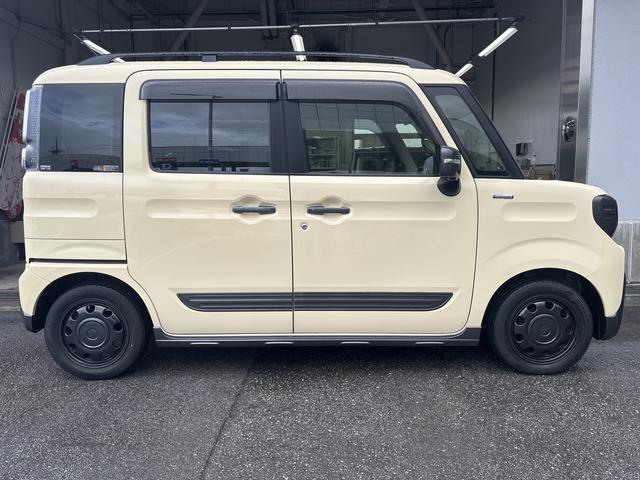 スペーシアギア ギア　ＨＹＢＲＩＤ　ＸＺ　２型　全方位カメラ付きナビ（4枚目）