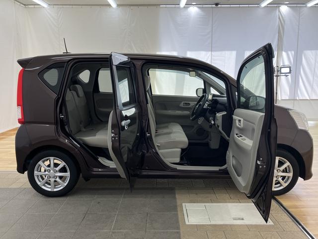 ムーヴ Ｌ　／ＣＤオーディオ／キーレスエントリー／アルミホイール　横滑防止装置　運転席エアバッグ　ＡＢＳ　キーレス　衝突安全ボディ　Ｉストップ　ＷエアＢ（8枚目）