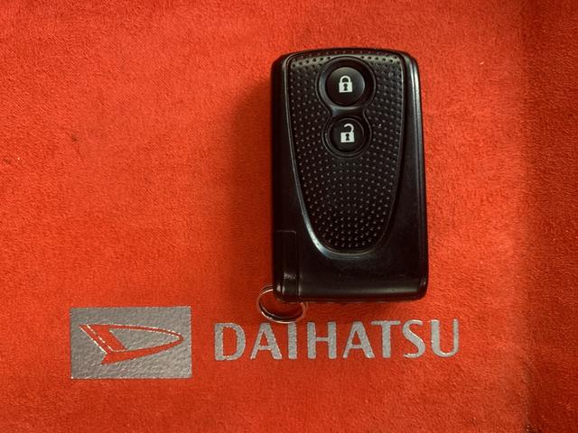 カスタム RSスマートセレクションSA 保証付き 記録簿 取扱説明書 純正ナビ バックモニター マット バイザー ETC 電動格納式ドアミラー パワーウインドウ 純正15インチアルミホイール 修復歴なし(14枚目)
