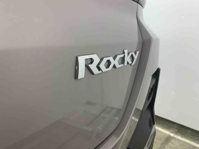 ロッキー プレミアムＧ　ＨＥＶ　ＬＥＤヘッドライト　電動パーキング　シートヒーター　まごころ保証１年付き　記録簿　取扱説明書　盗難防止システム　衝突被害軽減システム　誤発進抑制機能　オートマチックハイビーム　オートライト　アイドリングストップ（7枚目）