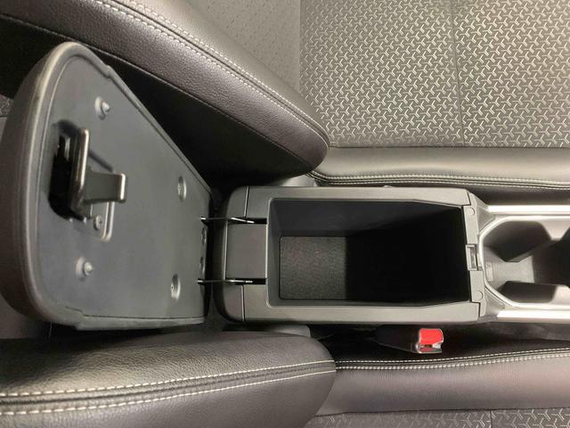 ロッキー プレミアムＧ　ＨＥＶ　タイヤ新品　まごころ保証１年付き　記録簿　取扱説明書　９インチナビ　テレコン　スマートキー　アルミホイール　エアバッグ　エアコン　パワーステアリング　パワーウィンドウ　ＡＢＳ（20枚目）