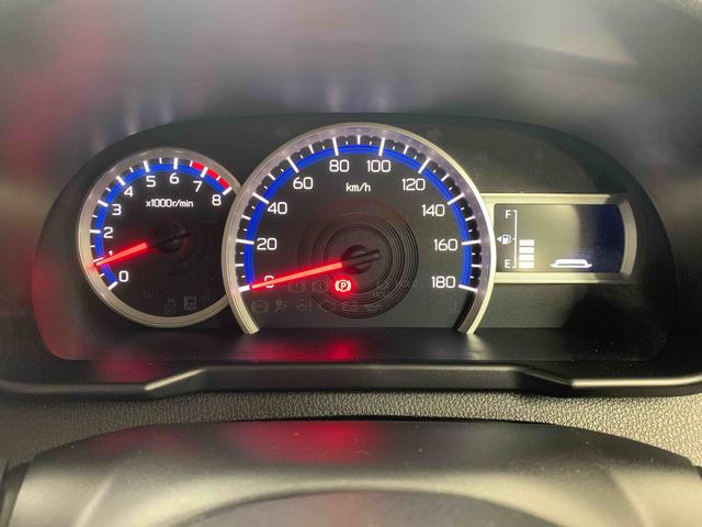 ルーミー カスタムＧ　タイヤ新品　保証付き　ディスプレイオーディオ　バックカメラ（4枚目）