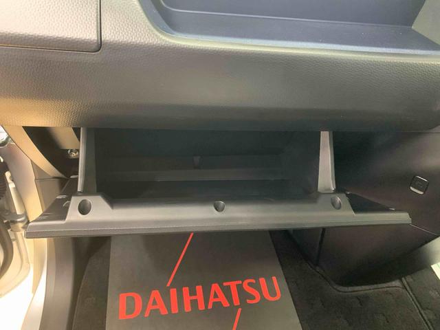 ルーミー カスタムＧ　タイヤ新品　保証付き　ディスプレイオーディオ　バックカメラ（32枚目）