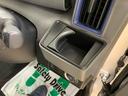 納車前には12ヶ月点検相当の点検と消耗品の交換をダイハツの整備士がしっかり整備してお渡しします。また、納車後には無料の1ヶ月点検がございます。