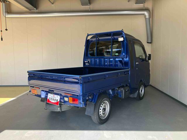 ハイゼットトラック ジャンボ／４ＷＤ－４ＡＴ／ＣＤ　４ＷＤ　４ＡＴ　ＣＤ　パワーウィンドウ　エアバック　テールゲートチェーン　リヤルームランプ　作業灯　ハイルーフ　リクライニングシート　背面スペース（3枚目）