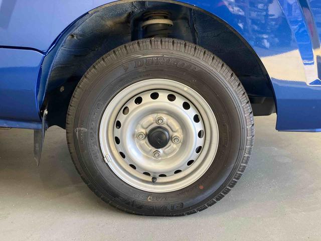 ハイゼットトラック ジャンボ／４ＷＤ－４ＡＴ／ＣＤ　４ＷＤ　４ＡＴ　ＣＤ　パワーウィンドウ　エアバック　テールゲートチェーン　リヤルームランプ　作業灯　ハイルーフ　リクライニングシート　背面スペース（17枚目）