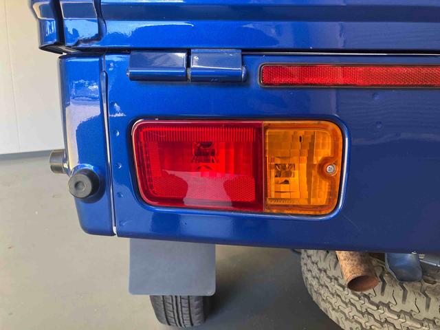 ハイゼットトラック ジャンボ／４ＷＤ－４ＡＴ／ＣＤ　４ＷＤ　４ＡＴ　ＣＤ　パワーウィンドウ　エアバック　テールゲートチェーン　リヤルームランプ　作業灯　ハイルーフ　リクライニングシート　背面スペース（19枚目）