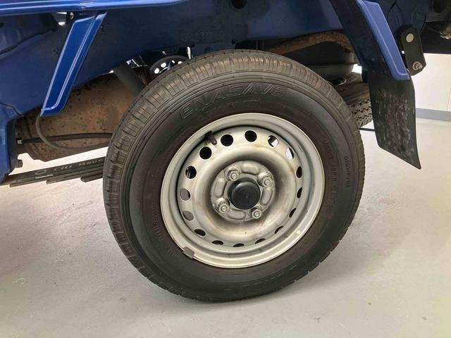 ハイゼットトラック ジャンボ／４ＷＤ－４ＡＴ／ＣＤ　４ＷＤ　４ＡＴ　ＣＤ　パワーウィンドウ　エアバック　テールゲートチェーン　リヤルームランプ　作業灯　ハイルーフ　リクライニングシート　背面スペース（30枚目）