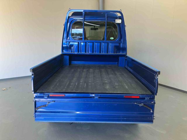 ハイゼットトラック ジャンボ／４ＷＤ－４ＡＴ／ＣＤ　４ＷＤ　４ＡＴ　ＣＤ　パワーウィンドウ　エアバック　テールゲートチェーン　リヤルームランプ　作業灯　ハイルーフ　リクライニングシート　背面スペース（52枚目）