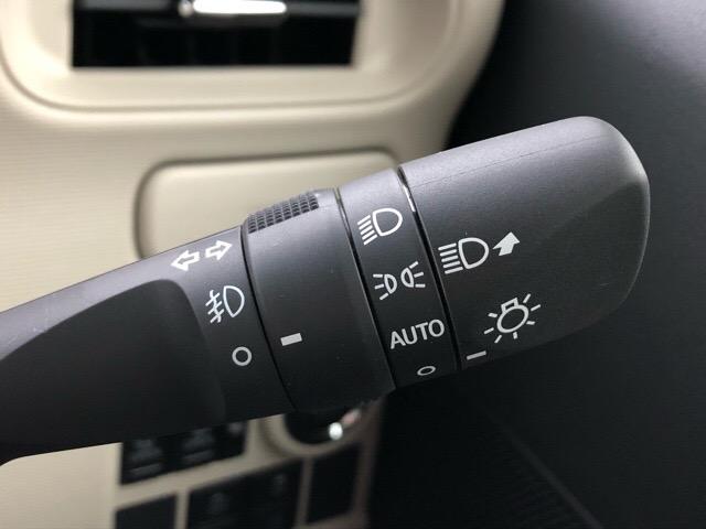 Gメイクアップリミテッド SAIII 届出済未使用車・両側電動スライドドア・パノラマカメラ・プッシュボタンスタート・オートエアコン・ステアリングスイッチ・オートハイビーム・キーフリーシステム・パワーウィンドウ(9枚目)