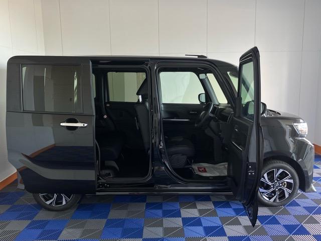 タント カスタムX 両側電動スライドドア・プッシュボタンスタート・ステアリングスイッチ・オートエアコン・キーフリーシステム・シートヒーター・全周囲カメラ対応・アルミホイール・パワーウィンドウ(17枚目)