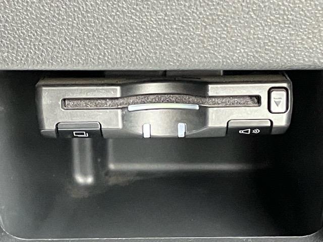 タント カスタムRS トップエディションSAII 両側電動スライドドア・ETC・バックモニター・プッシュボタンスタート・ステアリングスイッチ・オートエアコン・キーフリー・アルミホイール・パワーウィンドウ(4枚目)