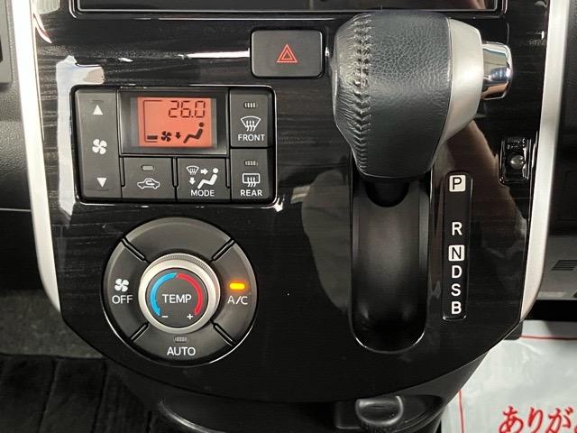 タント カスタムRS トップエディションSAII 両側電動スライドドア・ETC・バックモニター・プッシュボタンスタート・ステアリングスイッチ・オートエアコン・キーフリー・アルミホイール・パワーウィンドウ(10枚目)