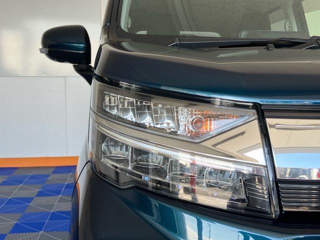 ムーヴ カスタム　ＸリミテッドＩＩ　ＳＡＩＩＩ　パノラマモニター・ドラレコ・プッシュボタンスタート・ステアリングスイッチ・オートエアコン・キーフリーシステム・オートハイビーム・アルミホイール・運転席シートヒーター・パワーウィンドウ（27枚目）