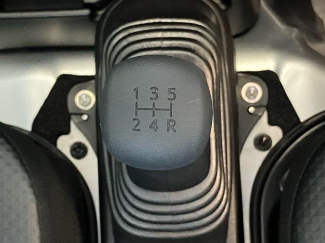 ハイゼットトラック スタンダード 2WD・MT車・コーナーセンサー・エコアイドル・ラジオ・エアコン(13枚目)