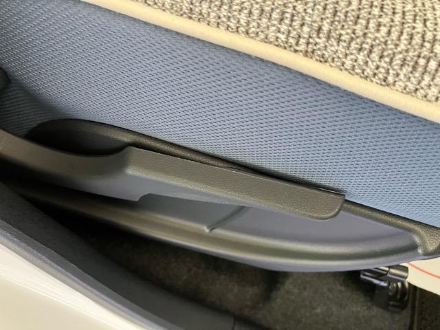 ムーヴキャンバス ストライプスＧ　両側電動スライドドア・プッシュボタンスタート・ステアリングスイッチ・オートエアコン・キーフリー・コーナーセンサー・ベンチシート・シートヒーター・パワーウィンドウ（37枚目）