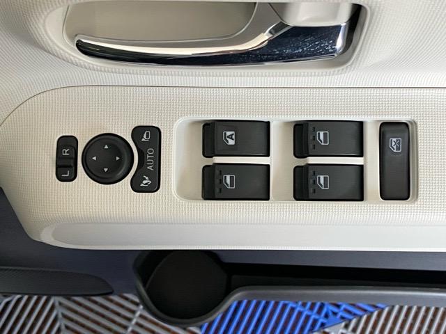 ムーヴキャンバス ストライプスＧ　両側電動スライドドア・プッシュボタンスタート・ステアリングスイッチ・オートエアコン・キーフリー・コーナーセンサー・ベンチシート・シートヒーター・パワーウィンドウ（38枚目）