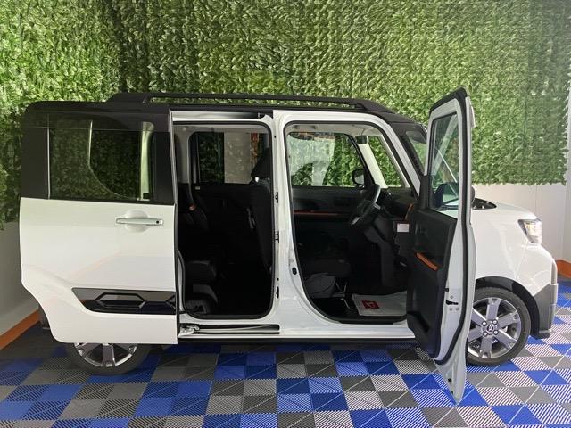 タント ファンクロスターボ エコアイドル非装着車 両側電動スライドドア・ディスプレイオーディオ・パノラマモニター・ETC・プッシュボタンスタート・ステアリングスイッチ・オートエアコン・シートヒーター・アルミホイール・パワーウィンドウ(17枚目)