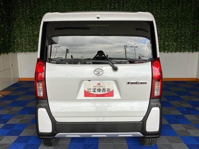 タント ファンクロスターボ エコアイドル非装着車 両側電動スライドドア・ディスプレイオーディオ・パノラマモニター・ETC・プッシュボタンスタート・ステアリングスイッチ・オートエアコン・シートヒーター・アルミホイール・パワーウィンドウ(20枚目)