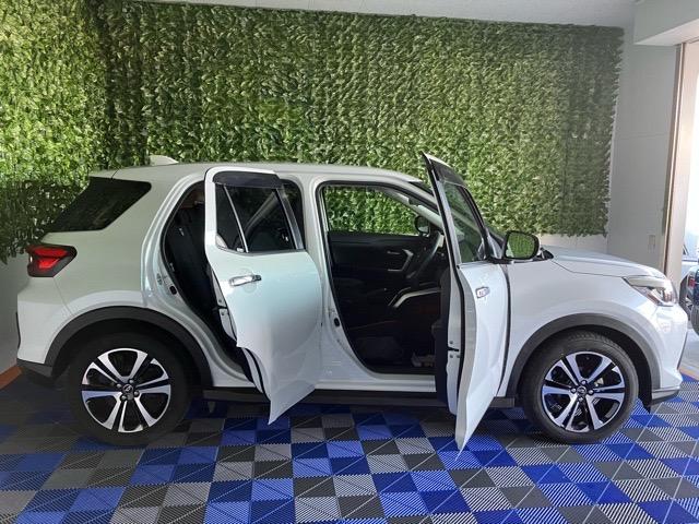 ロッキー G ドラレコ・パノラマモニター・プッシュボタンスタート・ステアリングスイッチ・オートエアコン・キーフリー・コーナーセンサー・アルミホイール・シートヒーター・パワーウィンドウ(17枚目)