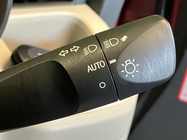 ムーヴ XリミテッドII SAIII ディスプレイオーディオ・プッシュボタンスタート・ステアリングスイッチ・オートエアコン・キーフリーシステム・オートハイビーム・アルミホイール・運転席シートヒーター・パワーウィンドウ(13枚目)