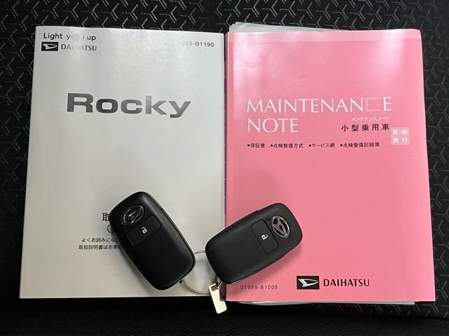 ロッキー G プッシュボタンスタート・ステアリングスイッチ・オートエアコン・キーフリーシステム・コーナーセンサー・アルミホイール・バックカメラ対応・シートヒーター・パワーウィンドウ(14枚目)