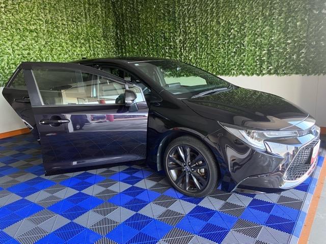 カローラツーリング ハイブリッド　ダブルバイビー　ＥＴＣ・ドラレコ・バックモニター・プッシュボタンスタート・ステアリングスイッチ・オートエアコン・キーフリー・アルミホイール・パワーウィンドウ（17枚目）