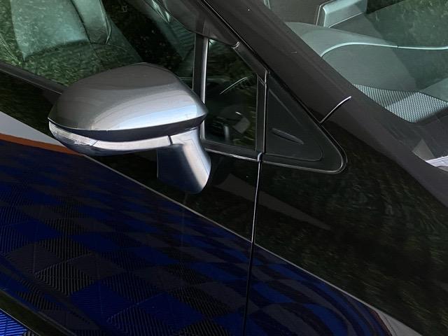 カローラツーリング ハイブリッド　ダブルバイビー　ＥＴＣ・ドラレコ・バックモニター・プッシュボタンスタート・ステアリングスイッチ・オートエアコン・キーフリー・アルミホイール・パワーウィンドウ（27枚目）