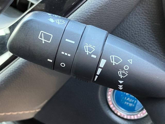 カローラツーリング ハイブリッド　ダブルバイビー　ＥＴＣ・ドラレコ・バックモニター・プッシュボタンスタート・ステアリングスイッチ・オートエアコン・キーフリー・アルミホイール・パワーウィンドウ（37枚目）