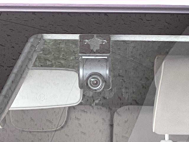 ムーヴキャンバス Ｇメイクアップリミテッド　ＳＡＩＩＩ　両側電動スライドドア・ドラレコ・ＥＴＣ・パノラマモニター・プッシュボタンスタート・ステアリングスイッチ・オートエアコン・キーフリー・ベンチシート・パワーウィンドウ（4枚目）