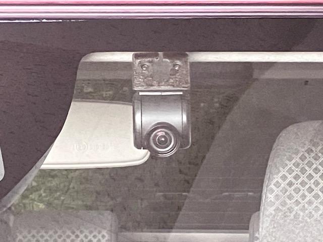 タント Ｘ　片側電動スライドドア・ドラレコ・パノラマモニター・プッシュボタンスタート・ステアリングスイッチ・オートエアコン・キーフリー・コーナーセンサー・シートヒーター・パワーウィンドウ（4枚目）