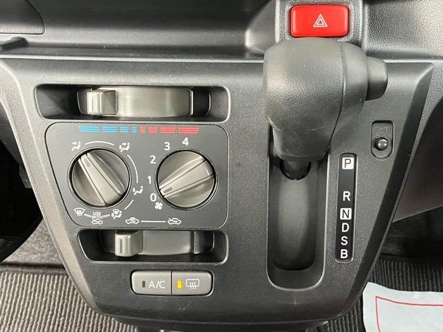 ミライース Ｌ　ＳＡＩＩＩ　ＣＤオーディオ・エコアイドル・コーナーセンサー・オートハイビーム・キーレスエントリー・エアコン・パワーウィンドウ（11枚目）