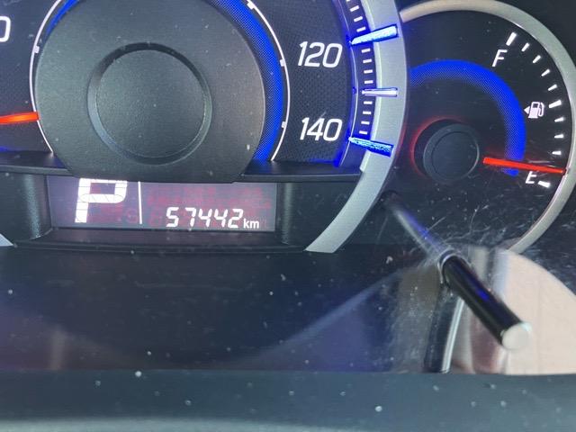 ワゴンＲ ２０周年記念車　バックモニター・アイドリングストップ・ステアリングスイッチ・キーフリーシステム・オートエアコン・アルミホイール・パワーウィンドウ（7枚目）