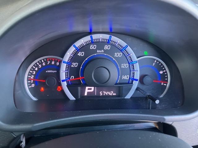 ワゴンＲ ２０周年記念車　バックモニター・アイドリングストップ・ステアリングスイッチ・キーフリーシステム・オートエアコン・アルミホイール・パワーウィンドウ（8枚目）