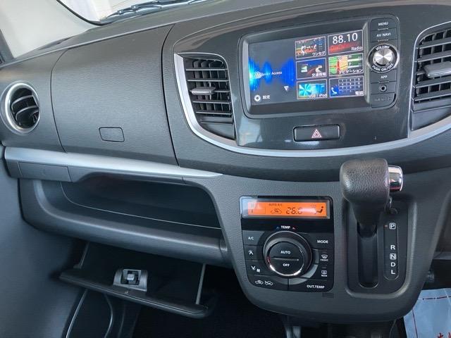 ワゴンＲ ２０周年記念車　バックモニター・アイドリングストップ・ステアリングスイッチ・キーフリーシステム・オートエアコン・アルミホイール・パワーウィンドウ（11枚目）