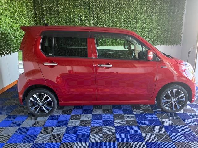 ワゴンＲ ２０周年記念車　バックモニター・アイドリングストップ・ステアリングスイッチ・キーフリーシステム・オートエアコン・アルミホイール・パワーウィンドウ（16枚目）