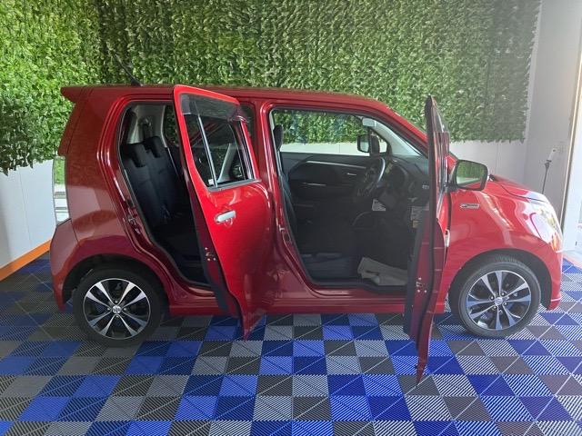 ワゴンＲ ２０周年記念車　バックモニター・アイドリングストップ・ステアリングスイッチ・キーフリーシステム・オートエアコン・アルミホイール・パワーウィンドウ（17枚目）