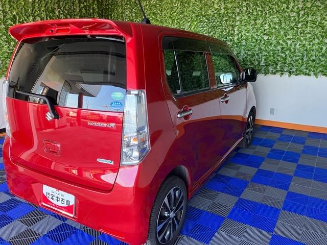 ワゴンＲ ２０周年記念車　バックモニター・アイドリングストップ・ステアリングスイッチ・キーフリーシステム・オートエアコン・アルミホイール・パワーウィンドウ（32枚目）